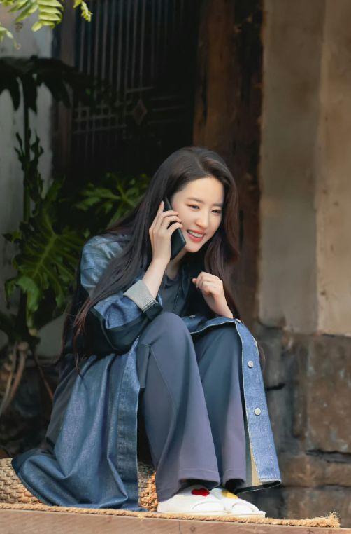 刘大锤最新爆料照片视频,独家照片视频揭秘幕后真相  第1张